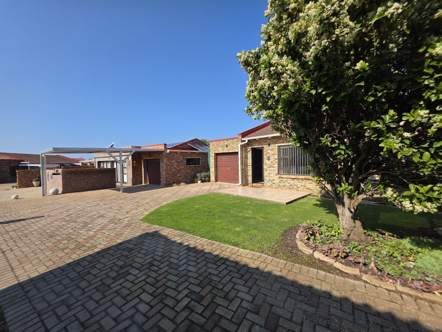 2 Bedroom Property for Sale in Jeffreys Bay Central Eastern Cape